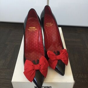 Moschino Black Patent Pointed-Toe Heels with Red Bow